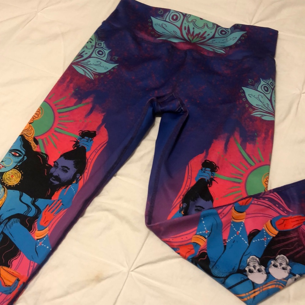 Liquid Dreams “Kali” active yoga pants.